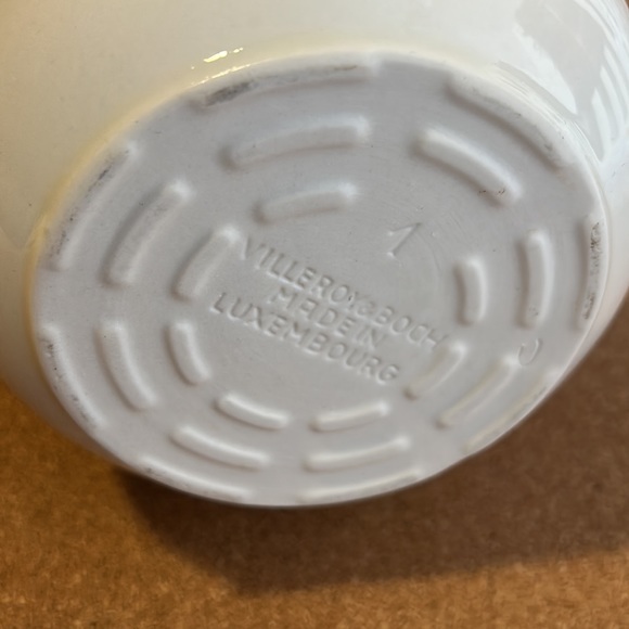 Villeroy & Boch Off White Creamer / Jug appr 5.5” - Picture 3 of 12